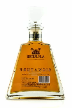 A.H. Riise Signature 43,9%vol. 0,7l -BULLDOG Verkäufe DSC 0850zkZQ1X4fQtvMP 1280x1280