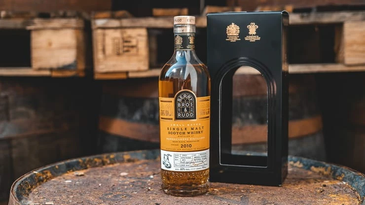 Mannochmore 12 Jahre 2010/2022 #206 Berry Bros. & Rudd 46%vol. 0,7l 6 Mannochmore 12 Jahre 2010/2022 #206 Berry Bros. & Rudd 46%vol. 0,7l – Bild 4